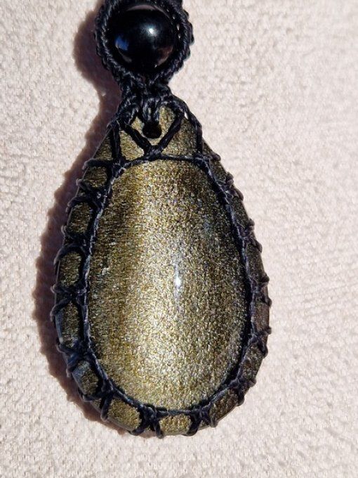 Pendentif obsidienne dorée 